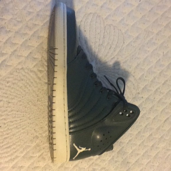 Flight 1 - Picture 2 of 3